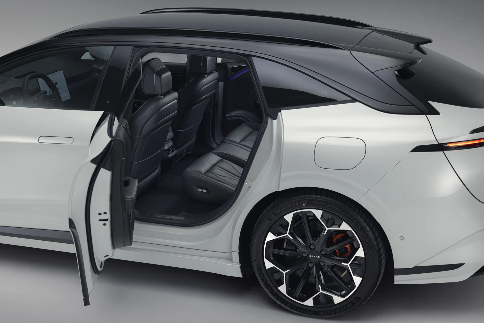 Zeekr 7GT (15)